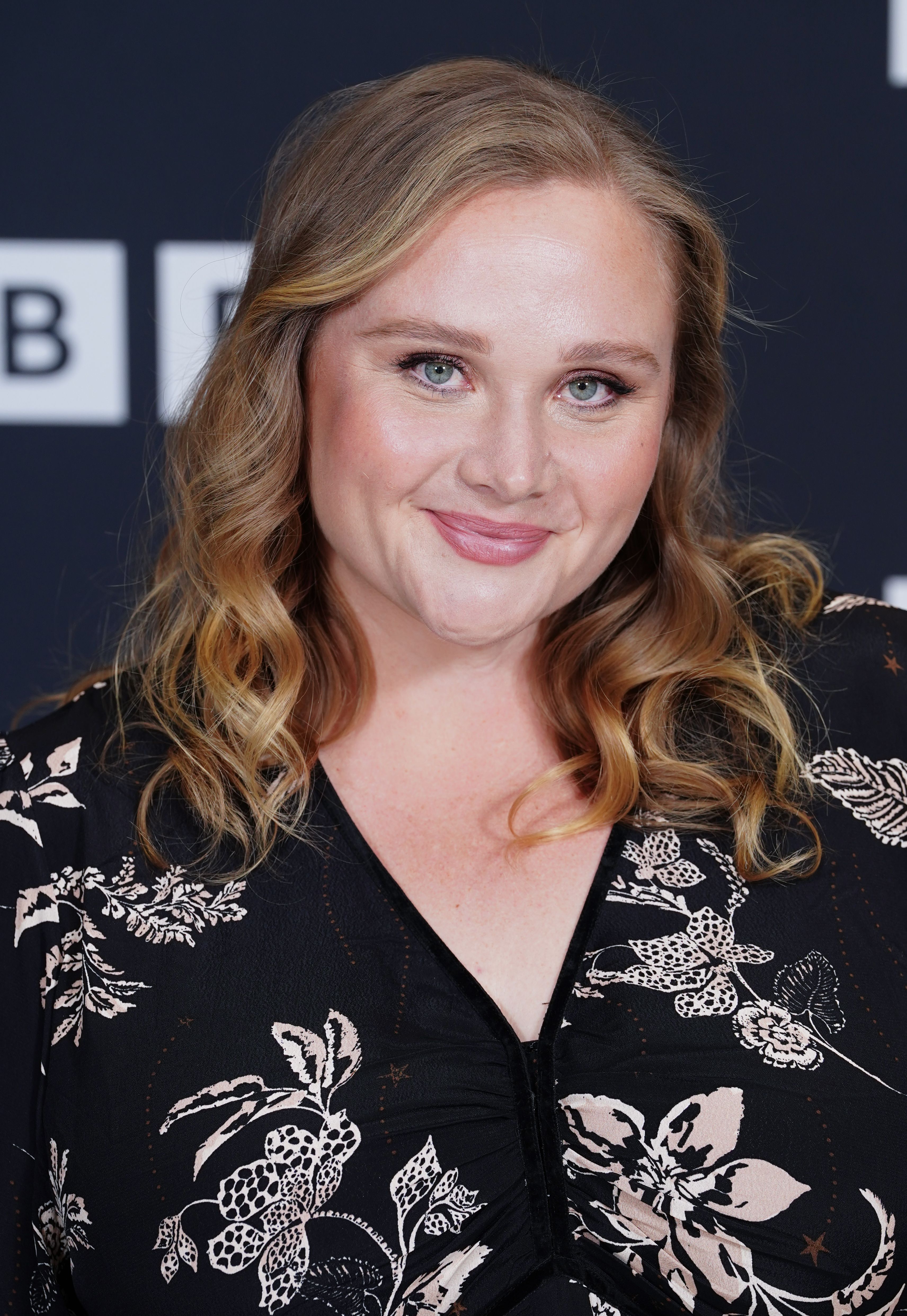 Tiro na cabeça de Danielle MacDonald