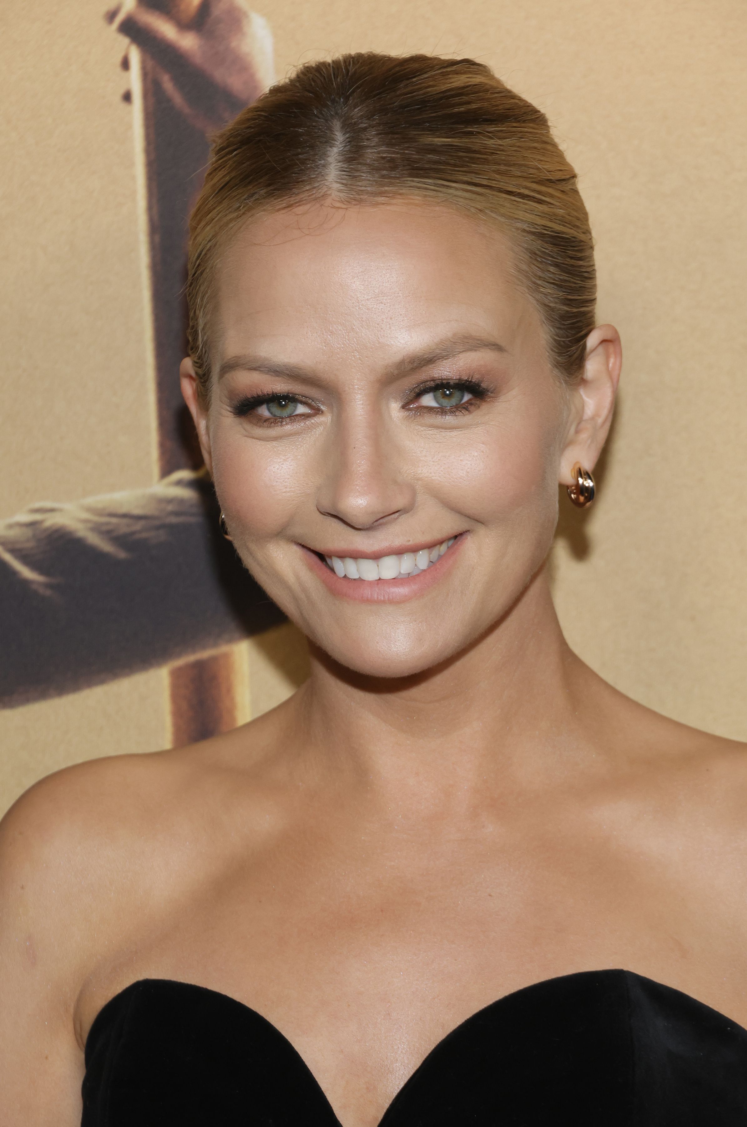 Headshot Of Becki Newton