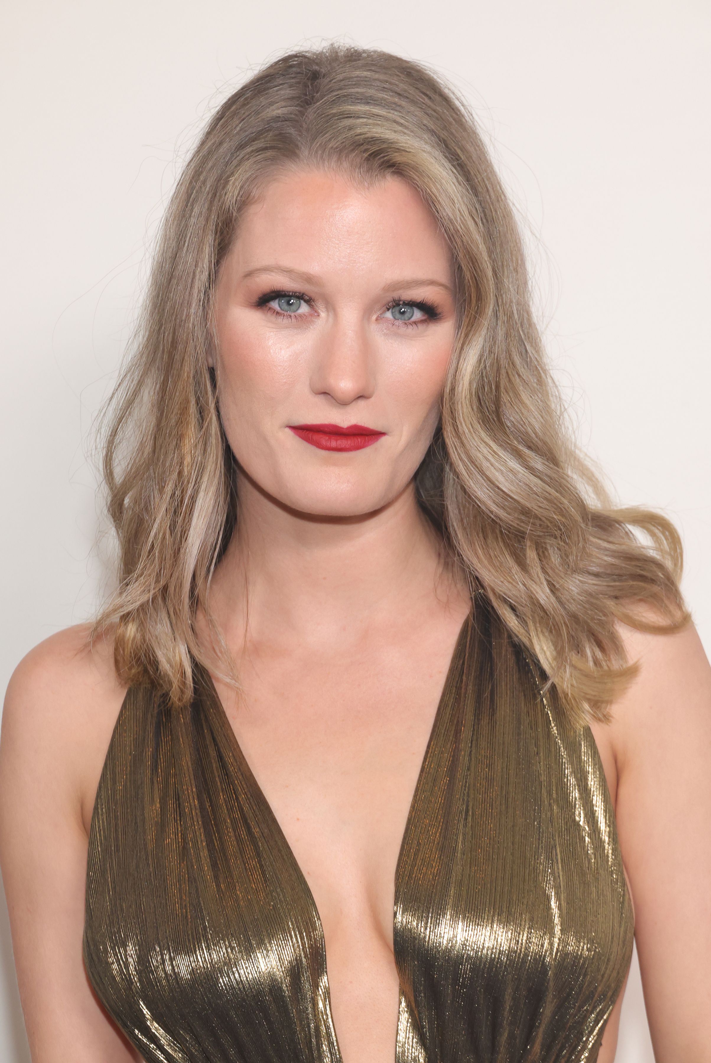 Headshot Of Ashley Hinshaw
