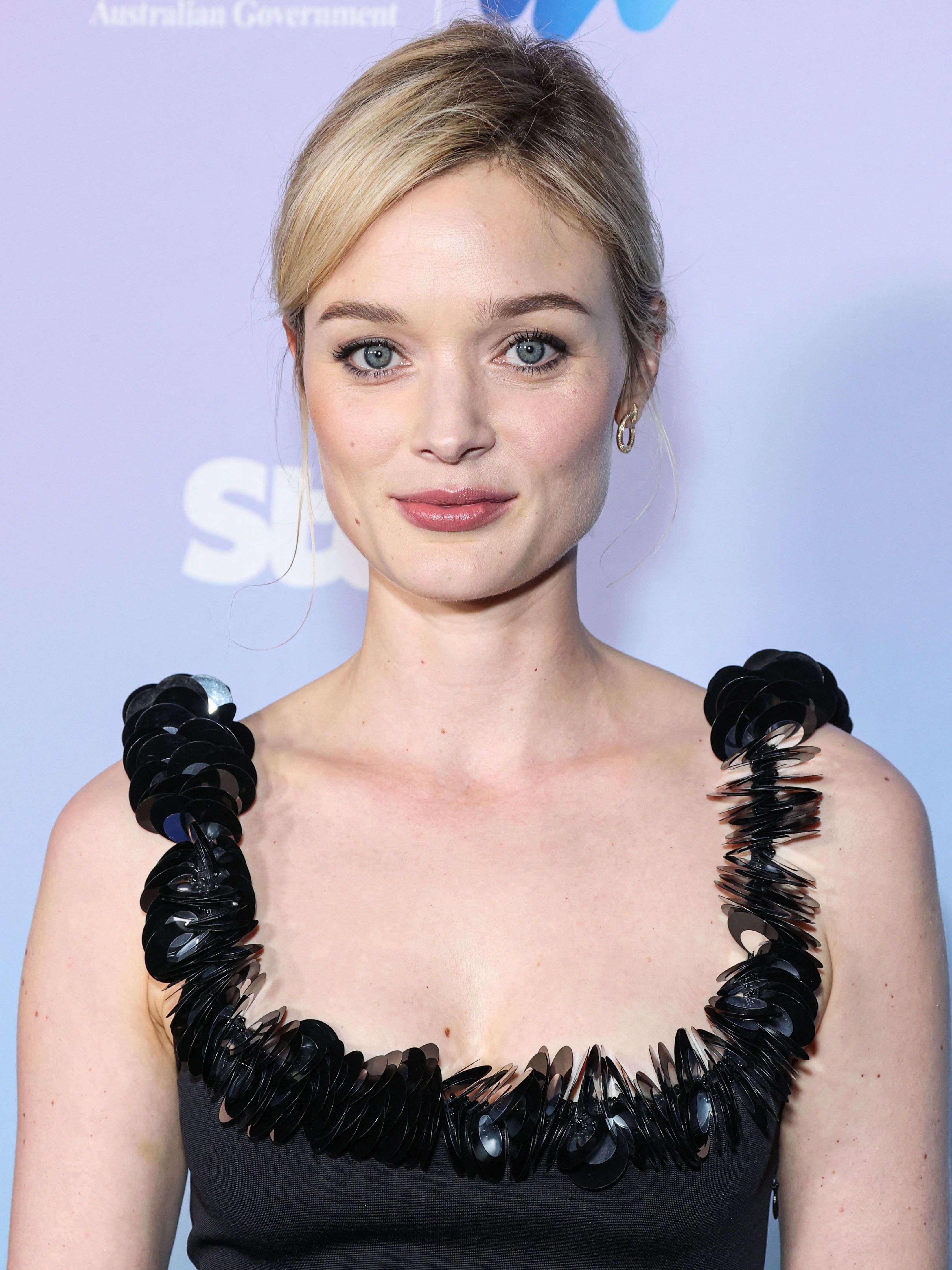 Headshot oF Bella Heathcote