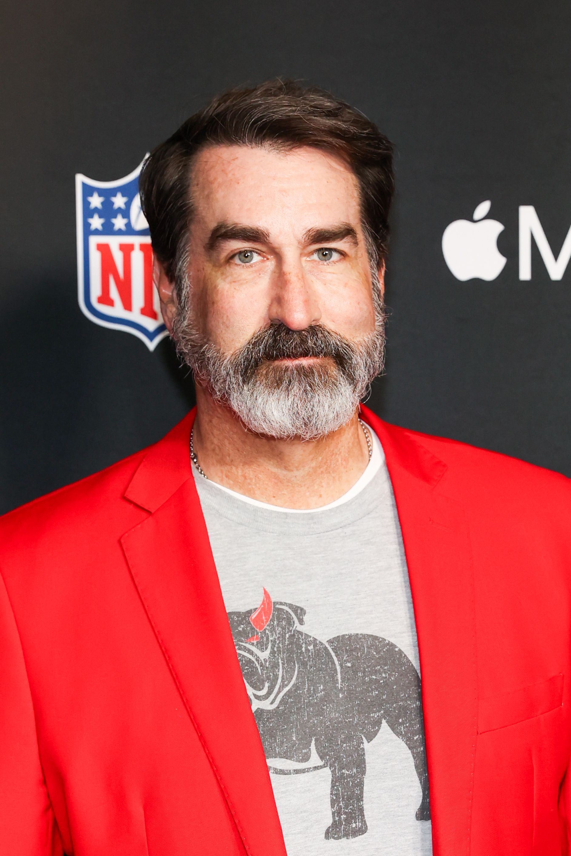 Headshot of Rob Riggle