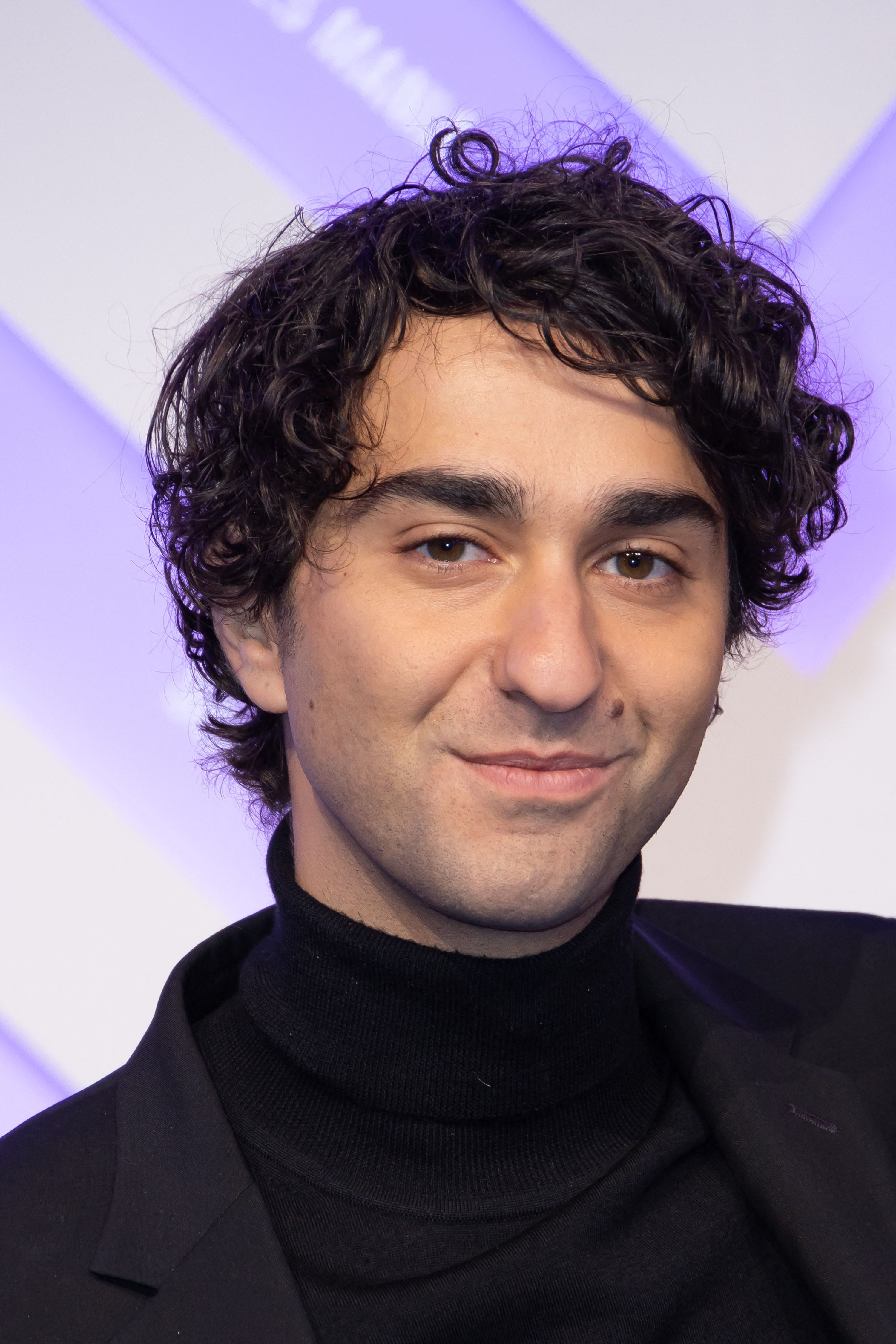 hEADSH๏τ oF Alex Wolff