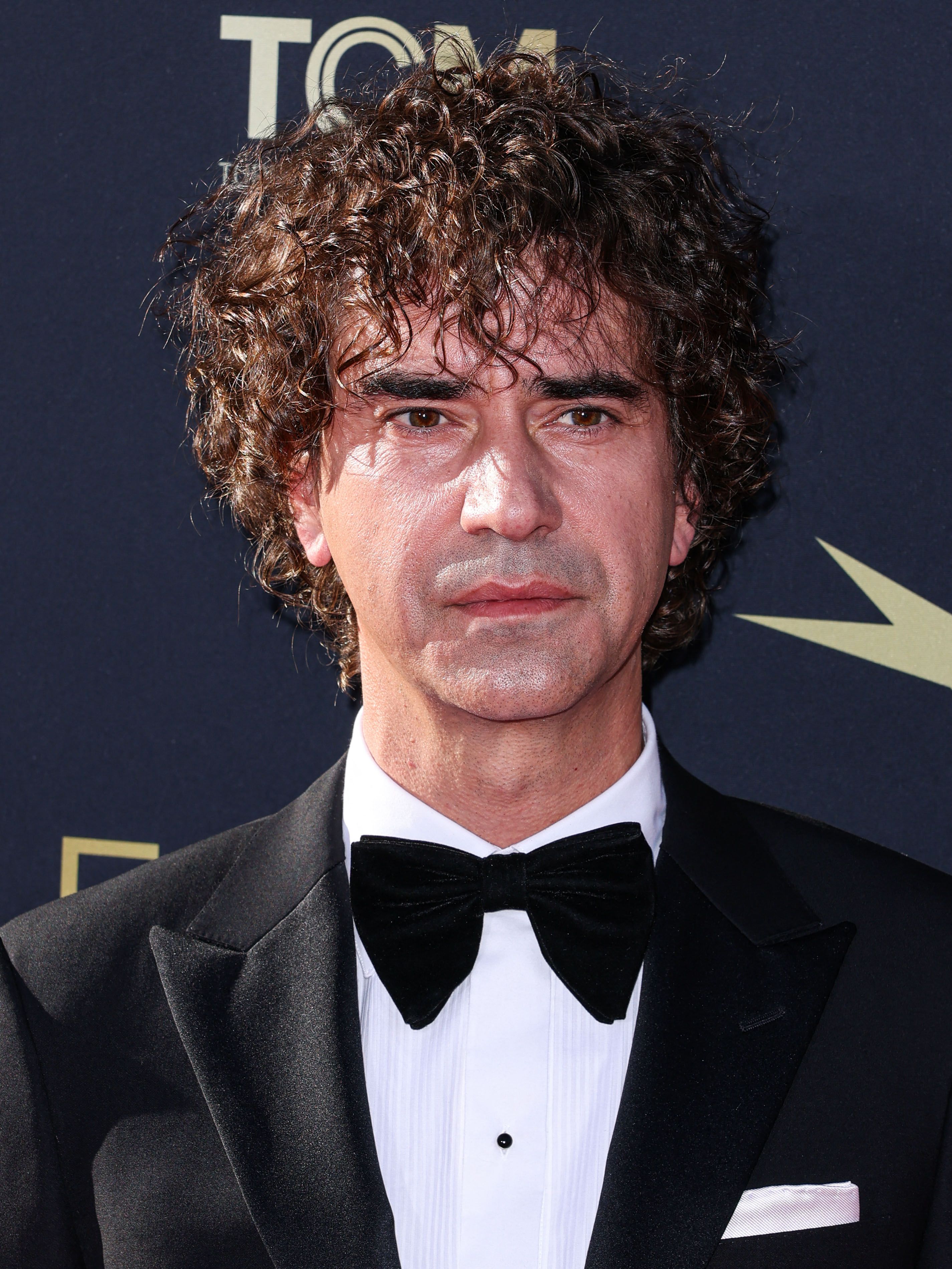 Headshot Of Hamish Linklater