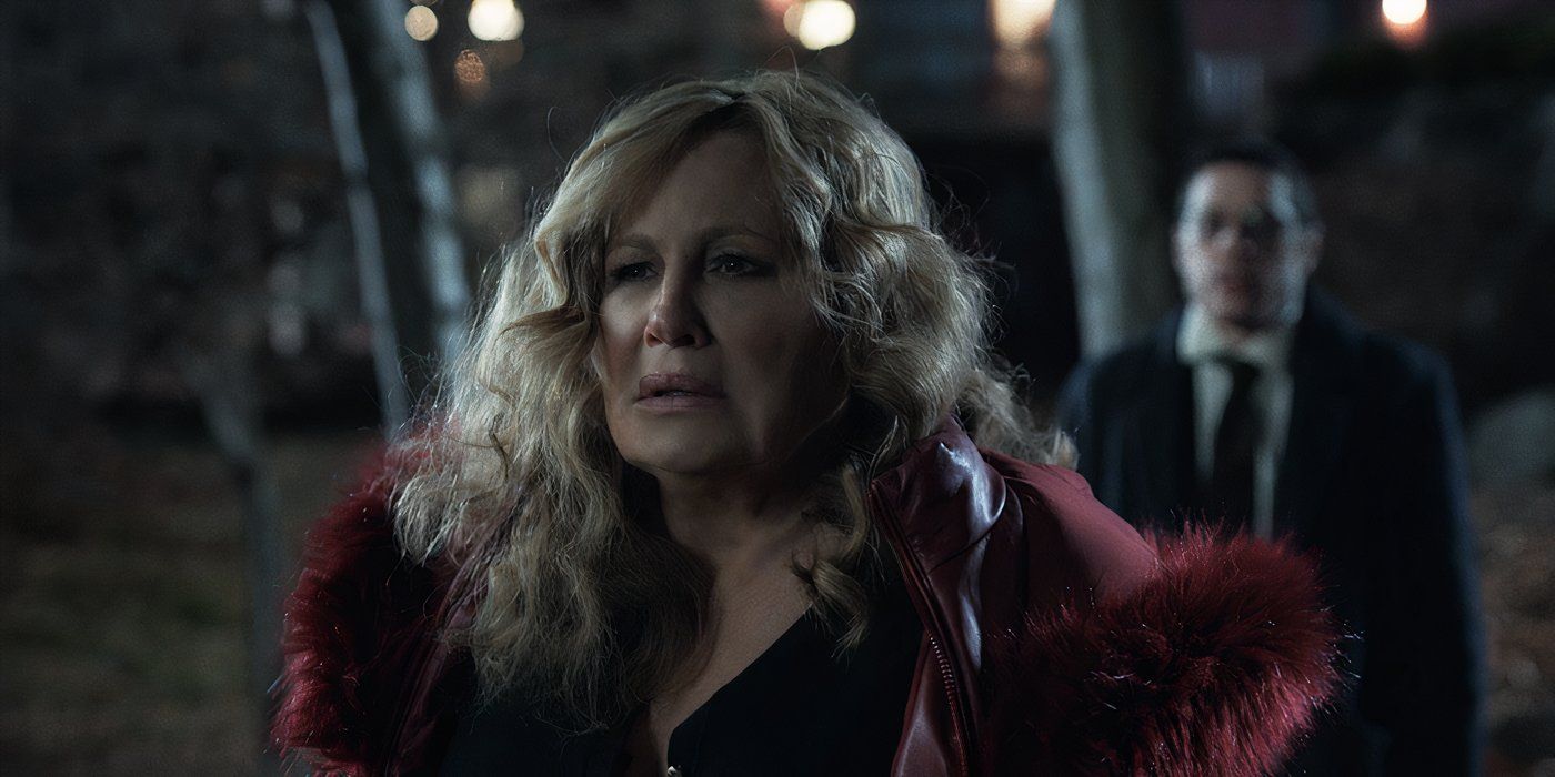 Sí, Jennifer Coolidge es la actriz comercial de Discover Card