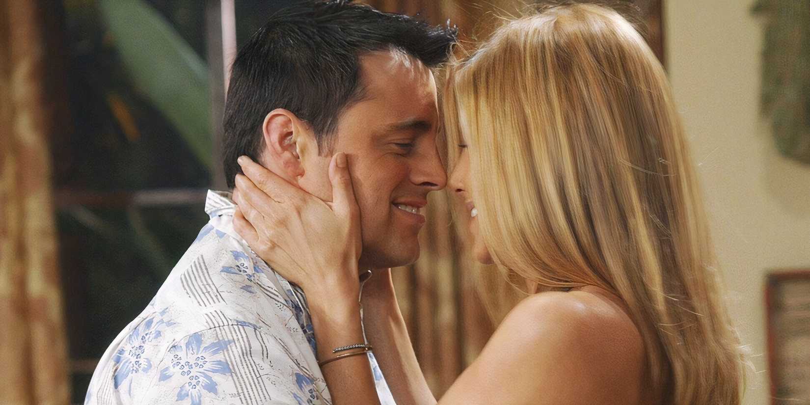 Joey and Rachel embracing while on vacation in Friends.