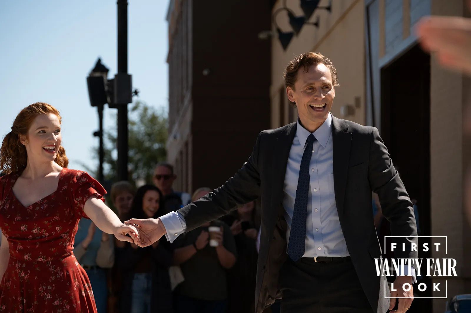 The Life Of Chuck Images Reveals Proper Looks At Tom Hiddleston In Mike Flanagan's New Stephen King Movie