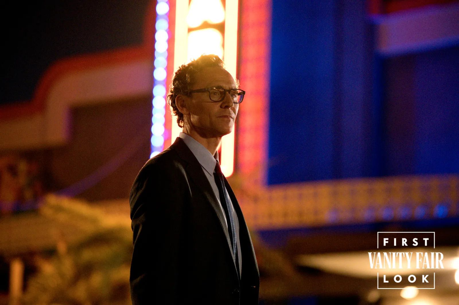 The Life Of Chuck Images Reveals Proper Looks At Tom Hiddleston In Mike Flanagan's New Stephen King Movie