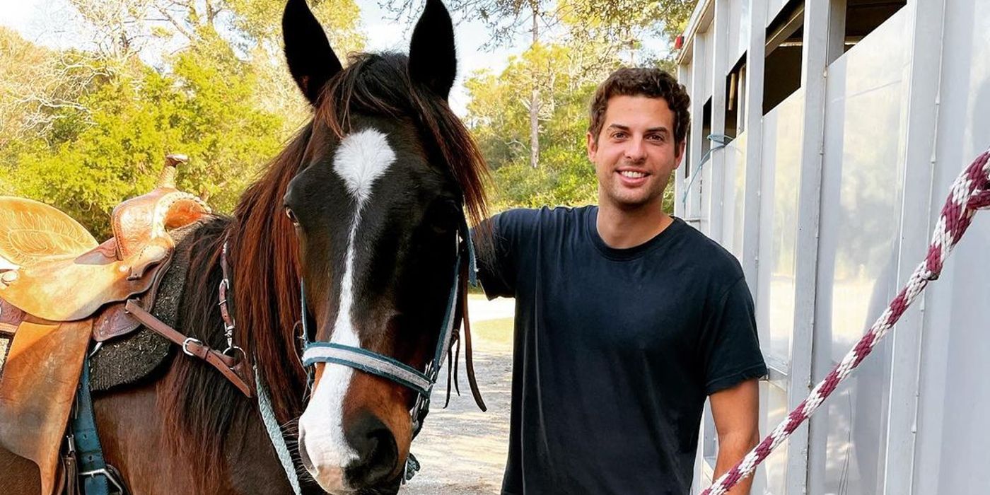 Love Is Blind Jason Drecchio with a horse