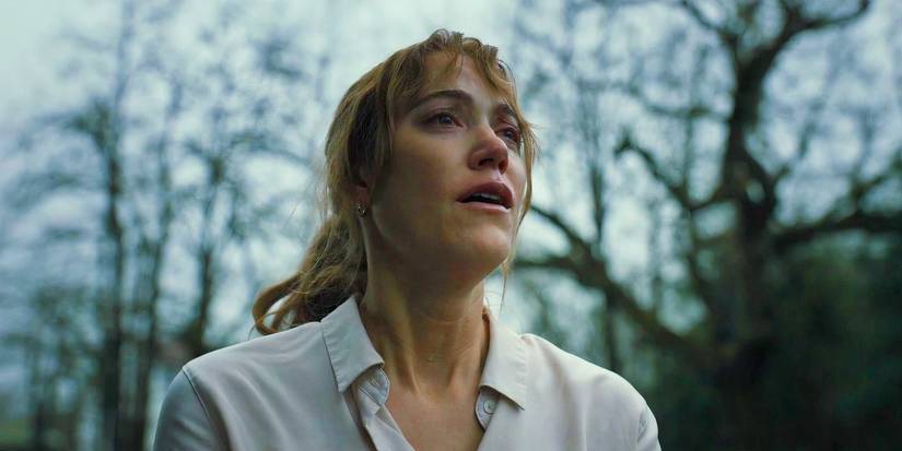 Maika Monroe as Lee Harker looking horrified in Longlegs