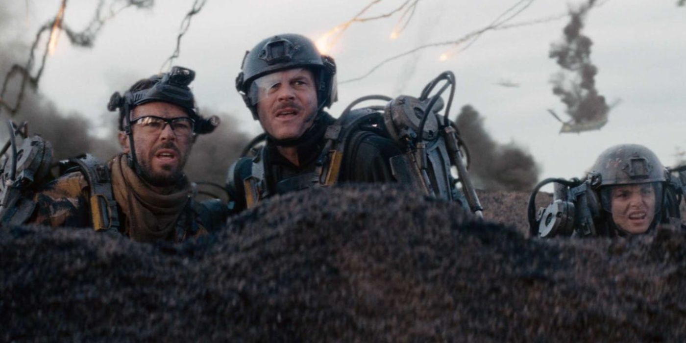 Por qué el general Brigham envió la jaula de Tom Cruise al frente en Al filo del mañana