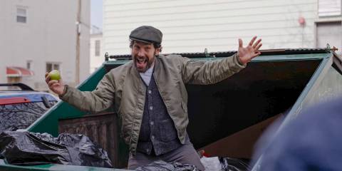 Glenn Stubbins (Paul Rudd) demonstrating his stuntman skills in Only Murders in the Building Season 4 Episode 4