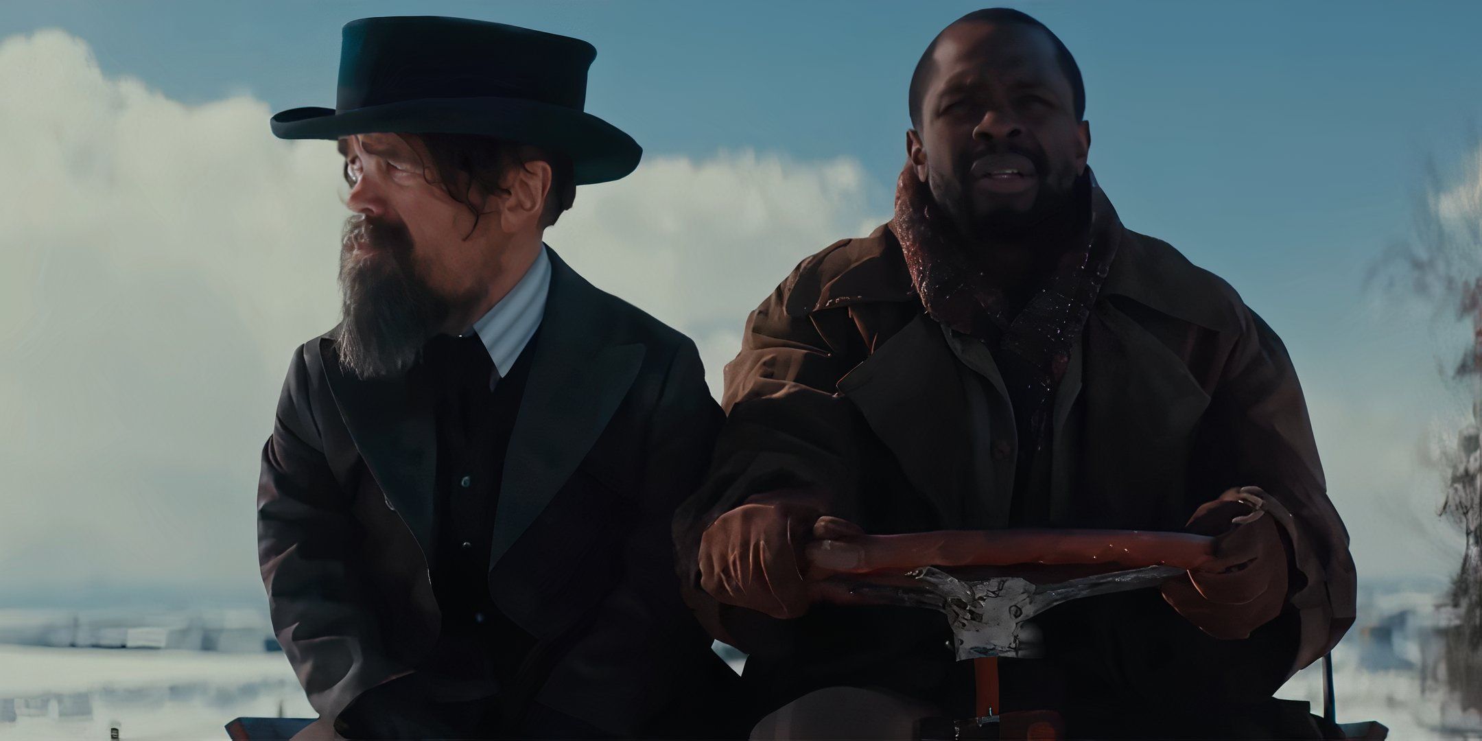 Peter Dinklage como Reginald e Gbenga Akinnagbe como Eustace andando em seu caminhão em The Thicket