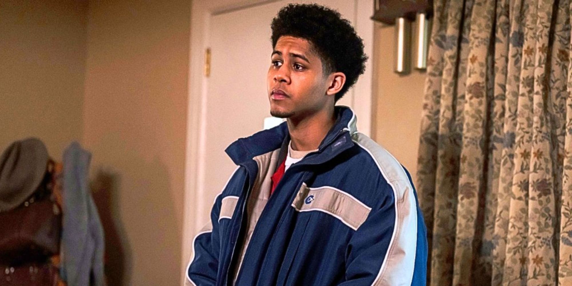 Rhenzy Feliz as Victor Aguilar at Oz's mom's house in The Penguin episode 1