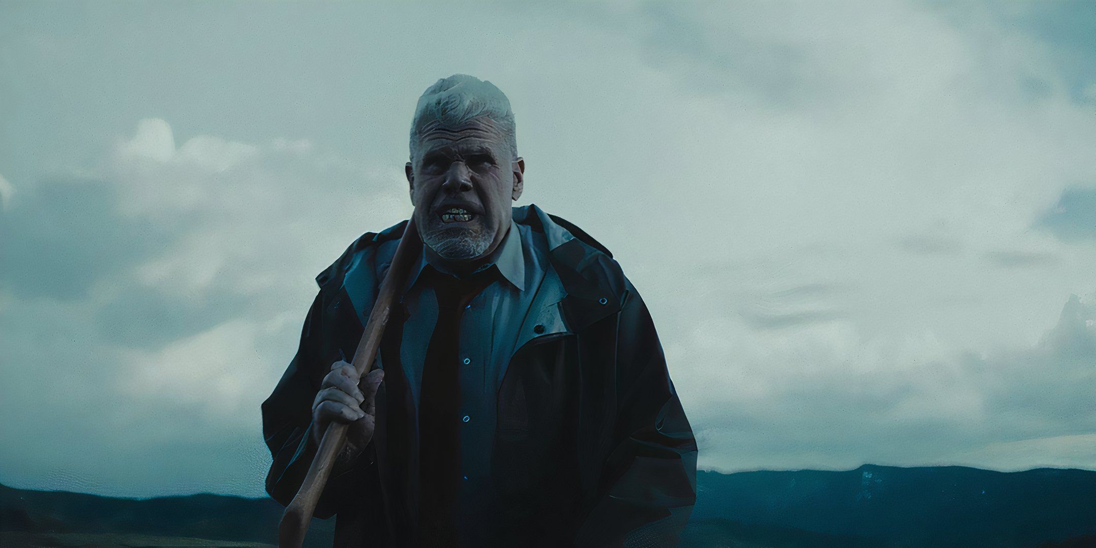 Ron Perlman de Succubus habla sobre la originalidad de la película de terror, los disparos aislados y el futuro de los Transformers