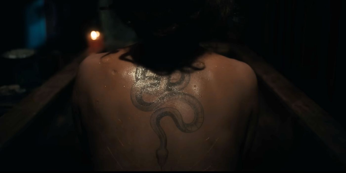 Tatuaje de la serpiente madre de Halle Berry en 