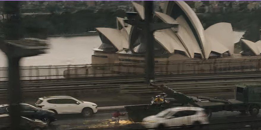 Ryan Gosling in Fall Guy in front of Sydney Opera House