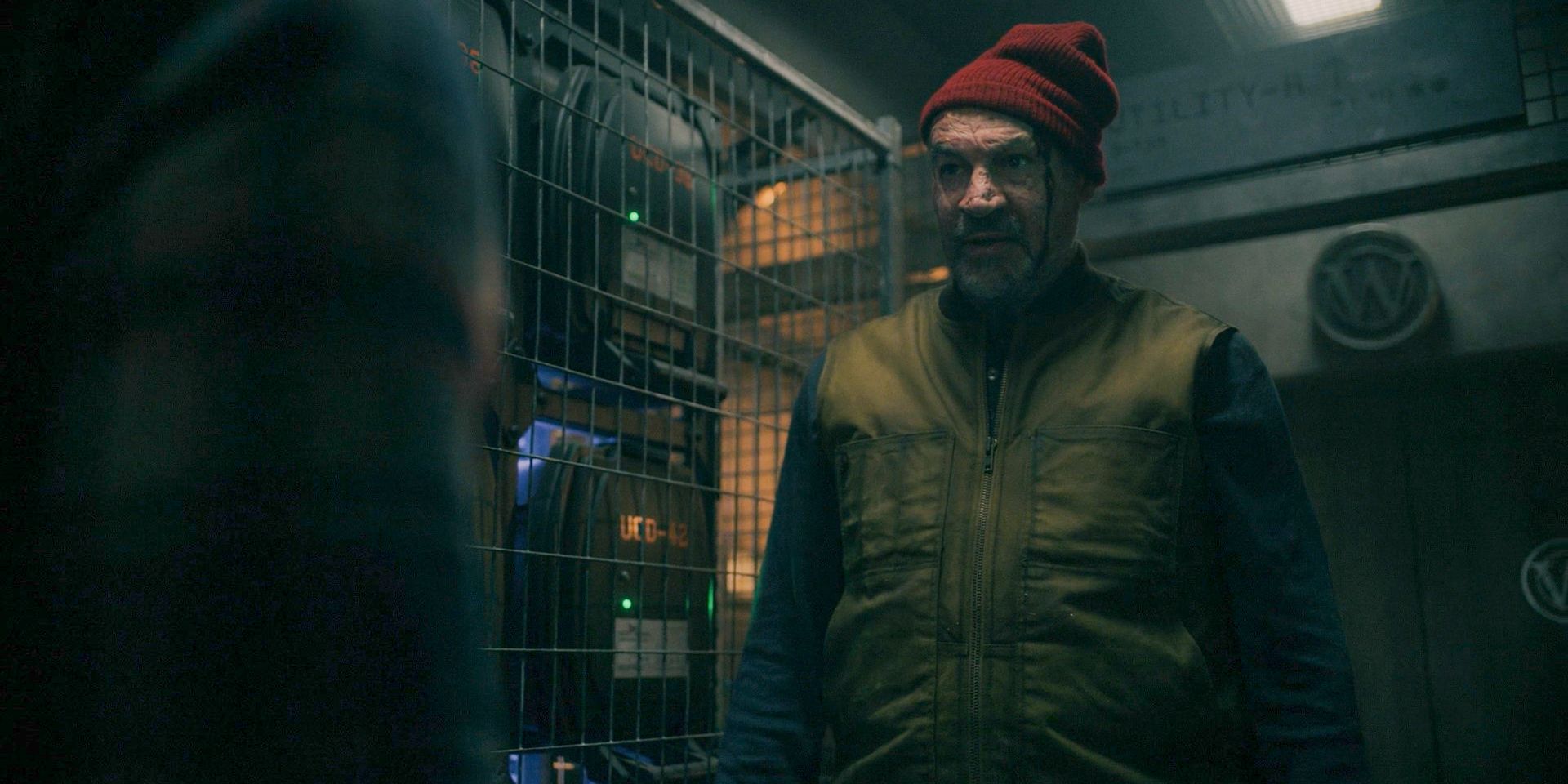 Brichman Boskovich (Aleks Paunovic) con una herida en la cabeza en el episodio 10 de la temporada 4 “Snowpiercer”