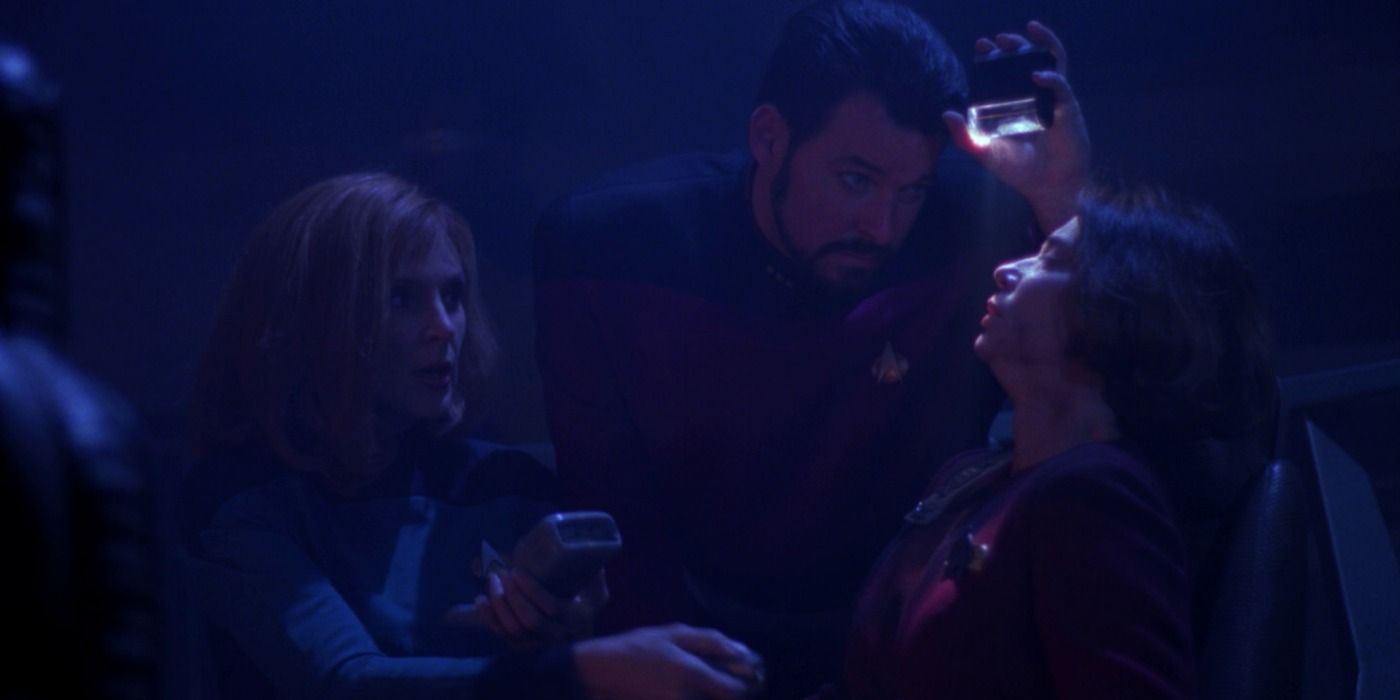 7 detalles de Star Trek: TNG "Yesterday's Enterprise" que te perdiste