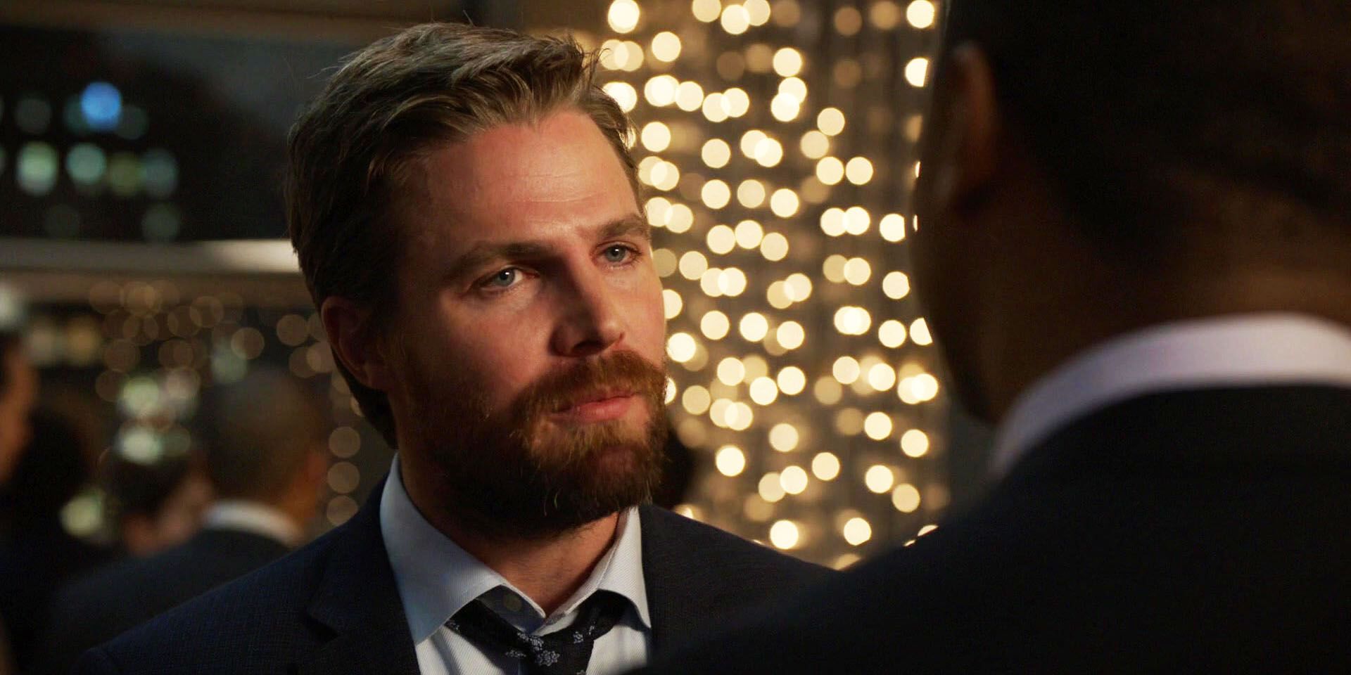 Suits: LAs Similarity To The Original Show Bluntly Addressed By Stephen Amell