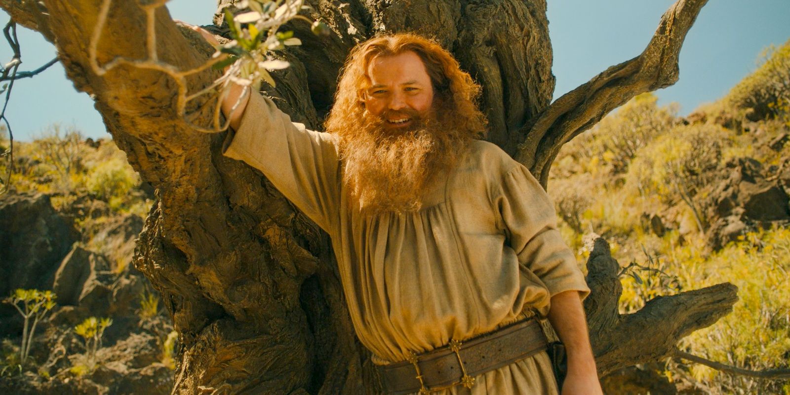 Tom Bombadil (Rory Kinnear) in The Lord of the Rings: The Rings of Power Season 2 Episode 4