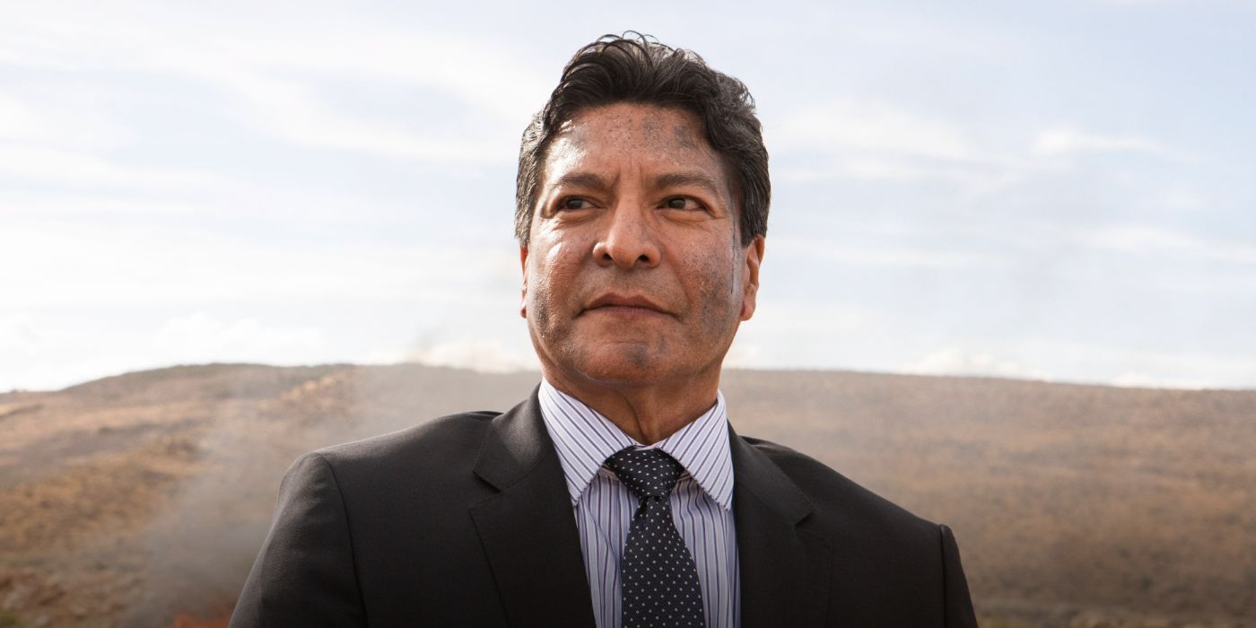 Thomas Rainwater's (Gil Birmingham) face covered in ash in Yellowstone.