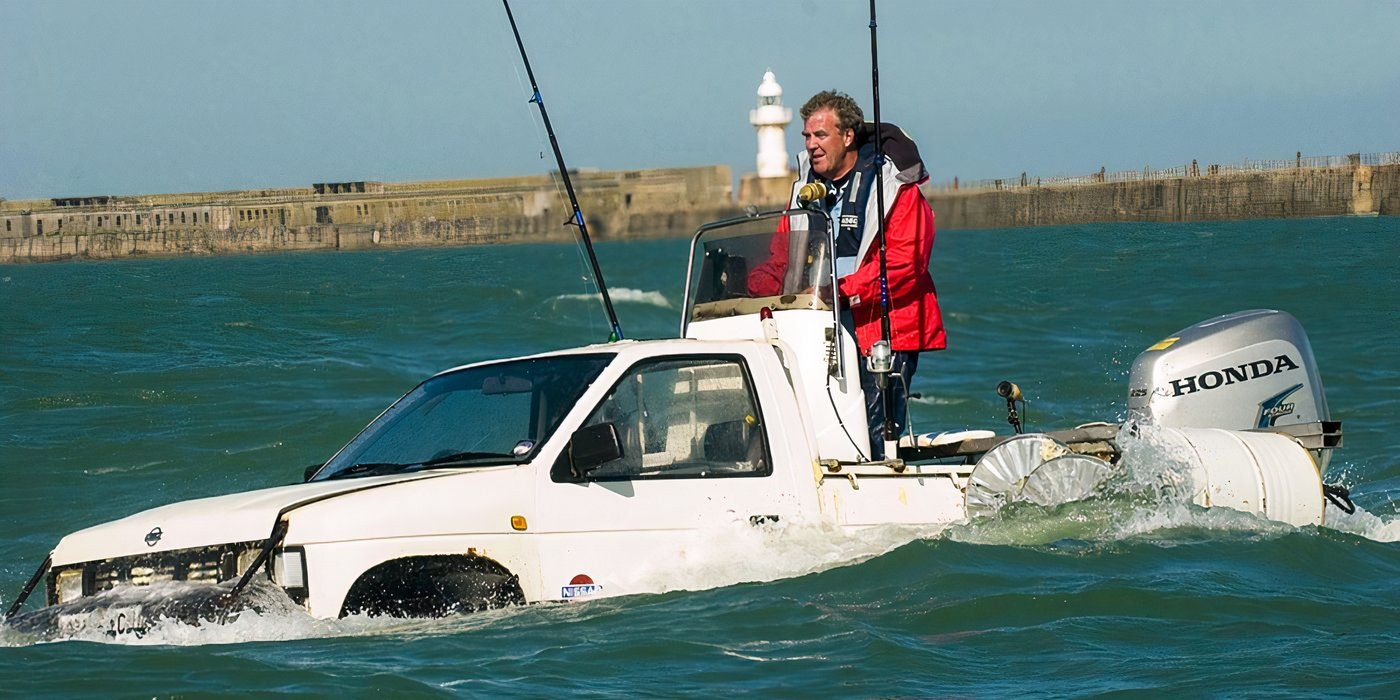 Top Gear Clarkson's amphibious vehicle on water