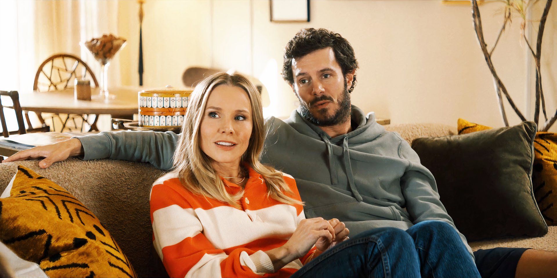 La serie de Netflix de 2024 de Kristen Bell y Adam Brody con una puntuación del 94% en Rotten Tomatoes se convierte en un éxito mundial