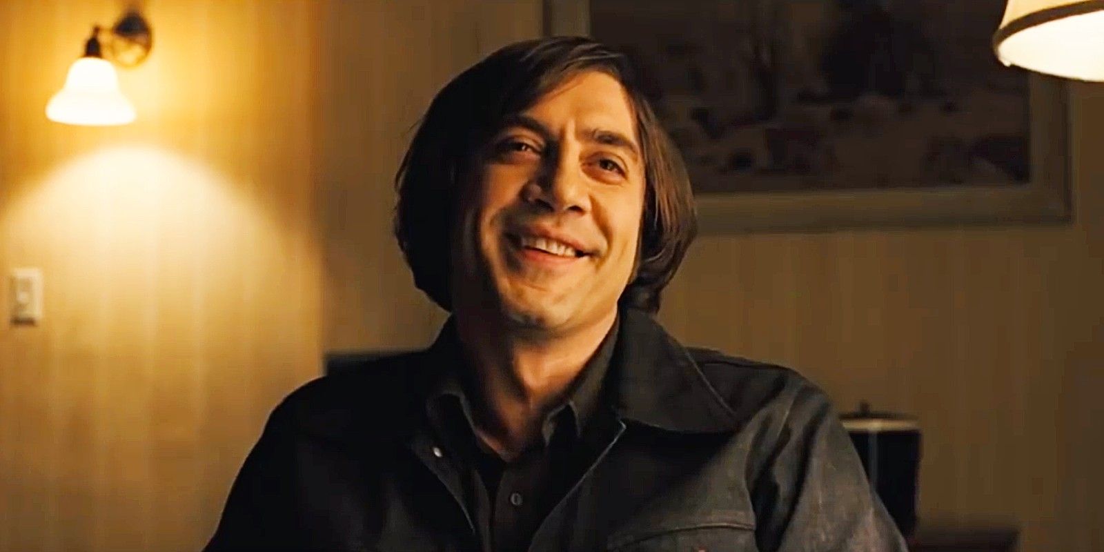 Anton Chigurh de No es país para viejos se convierte en un personaje de Jack-O-Lantern que talla Peanuts en el arte