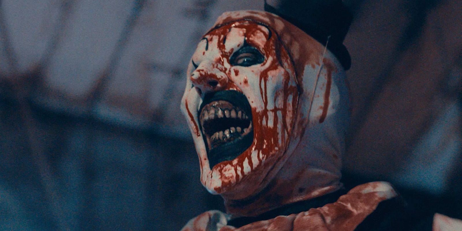 Sonrisa de payaso artístico en Terrifier 2