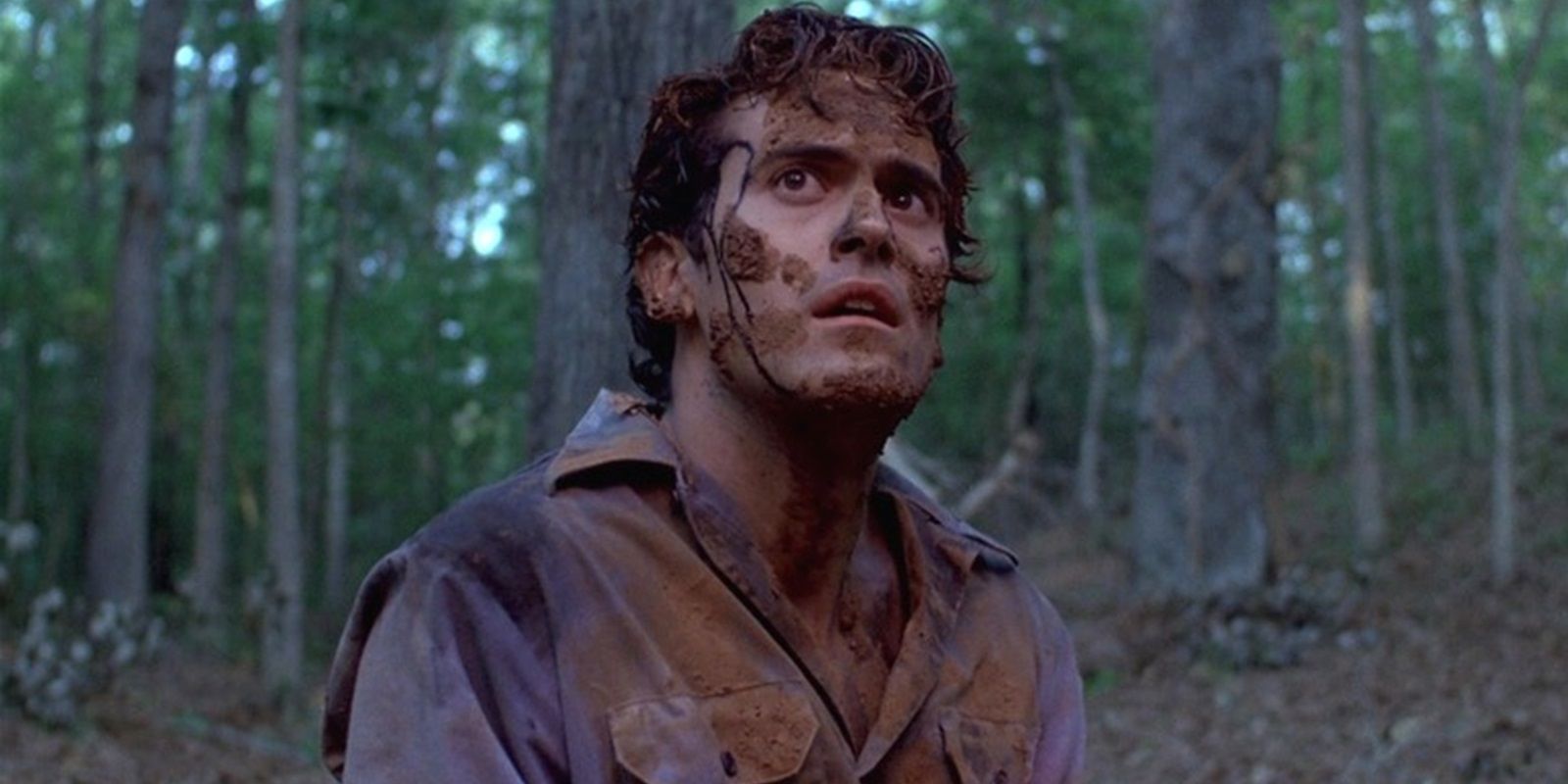 Ceniza en el bosque en Evil Dead II