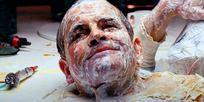 Ash's severed head on the floor in Alien 1979