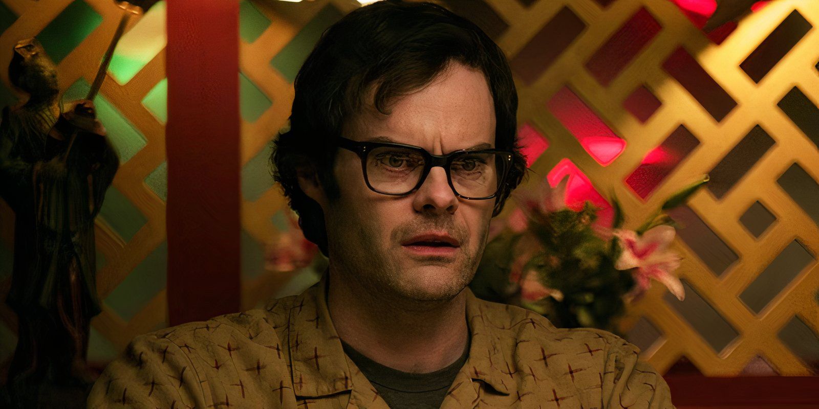 Bill Hader sieht als Richie Tozier in It Kapitel 2 schockiert aus