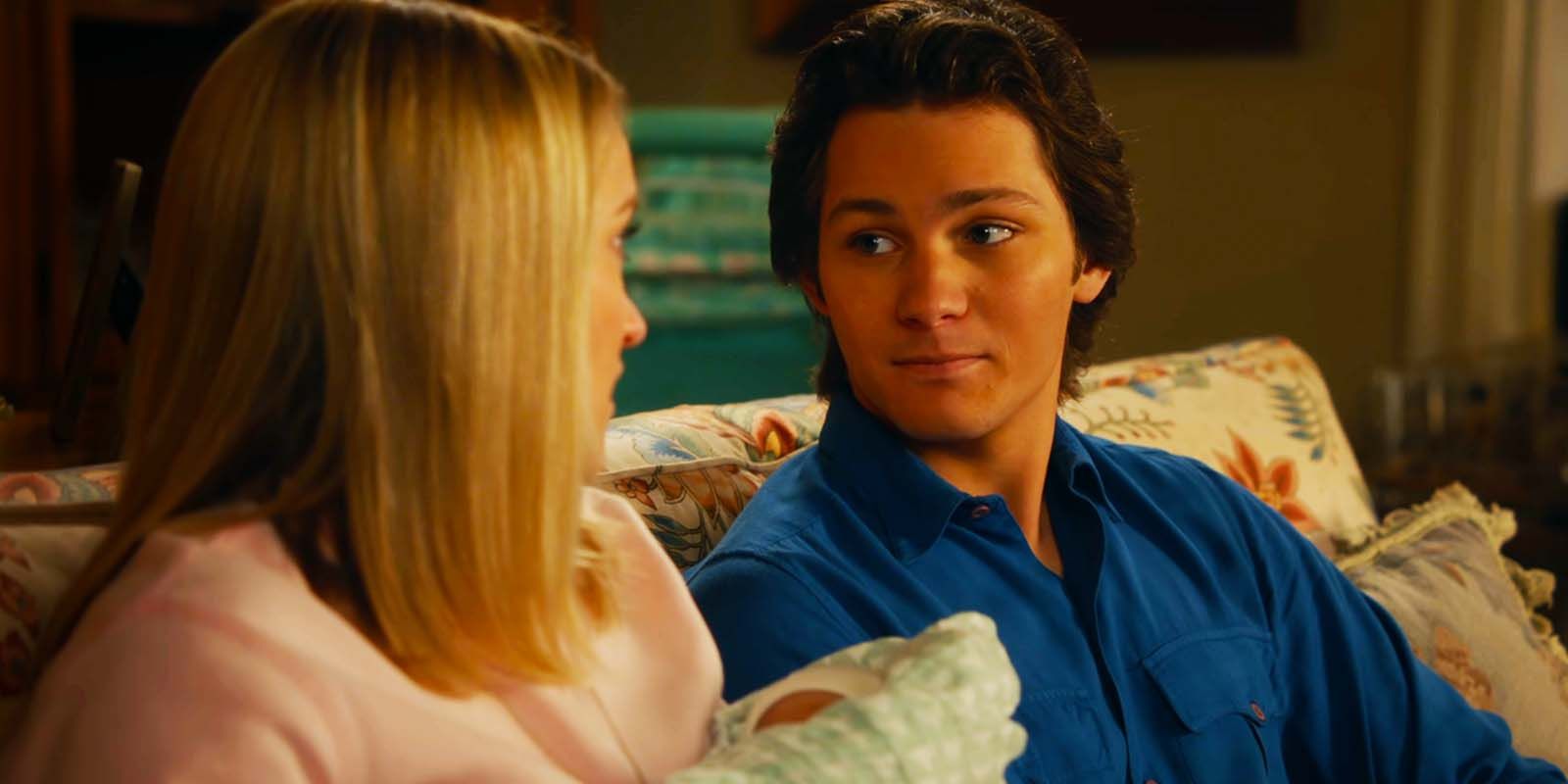 Emily Osment as Mandy McAllister and Montana Jordan as Georgie Cooper in Young Sheldon season 6 episode 18-1