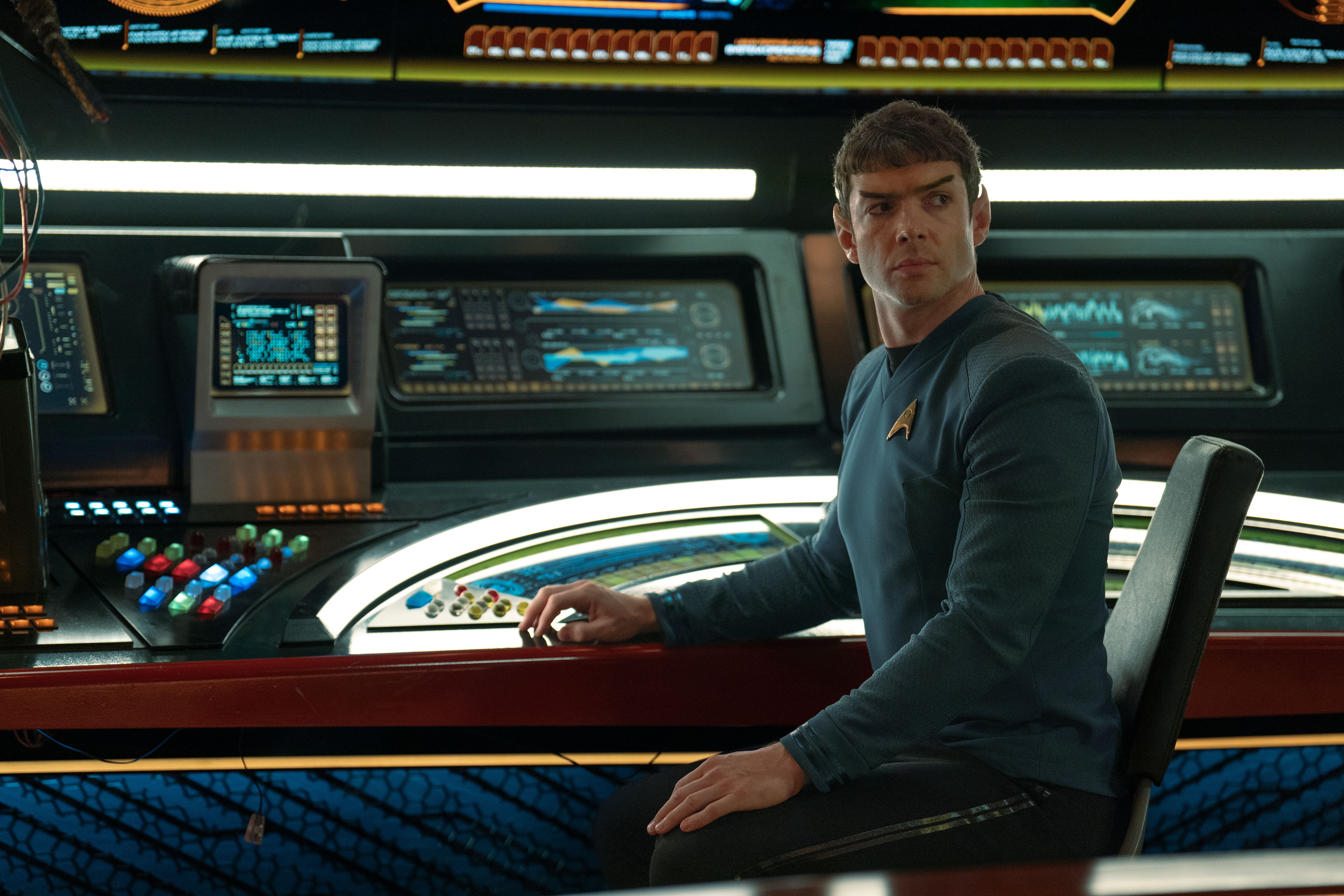 Star Trek: Strange New Worlds Season 3 Clip - U.S.S. Enterprise Configure Escape Plan As The Deck Is Under Attack