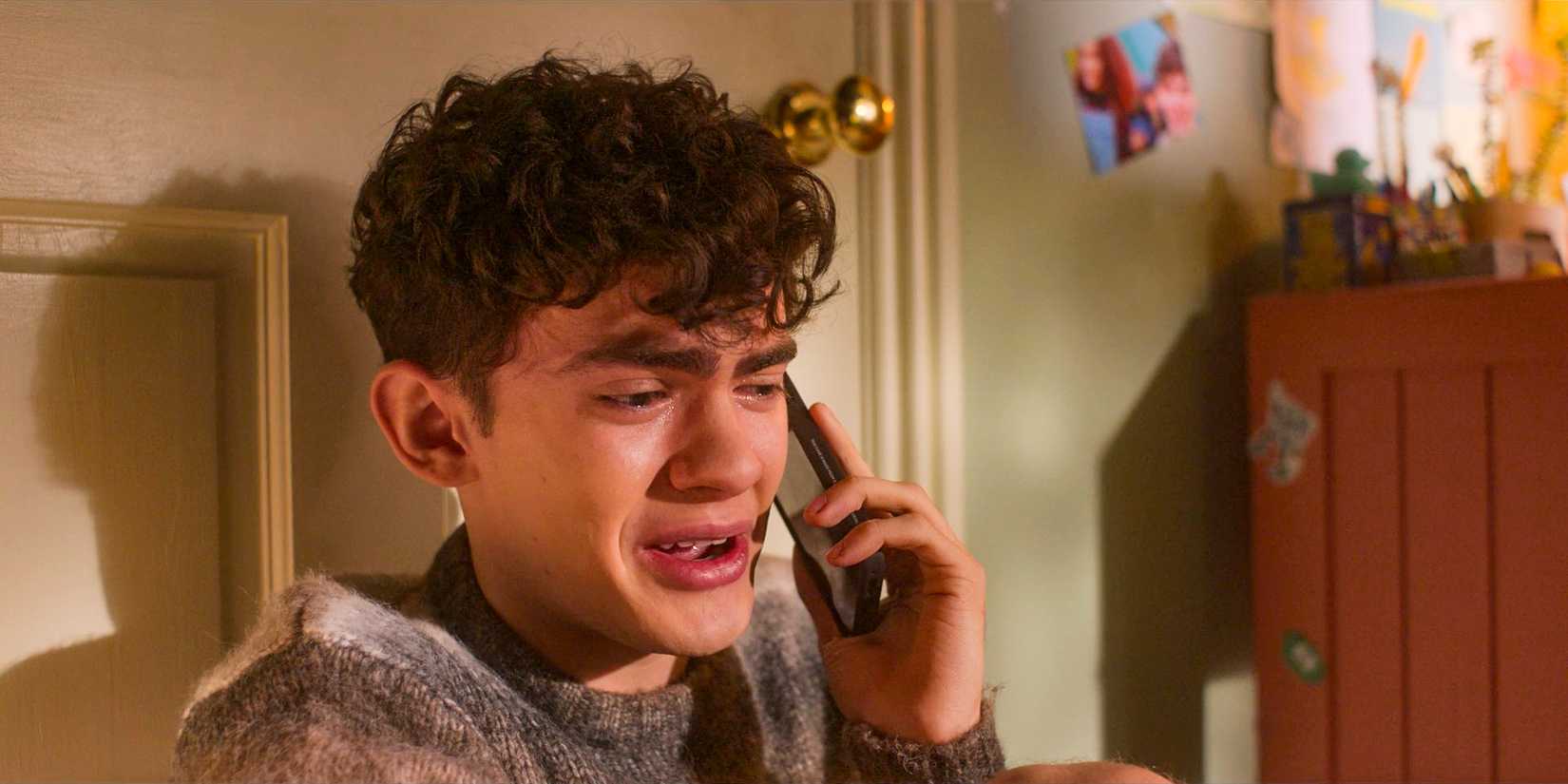 Charlie's Disorders In Heartstopper Season 3, Explained (& What's Next For Him In Season 4)