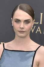 Headshot of Cara Delevingne