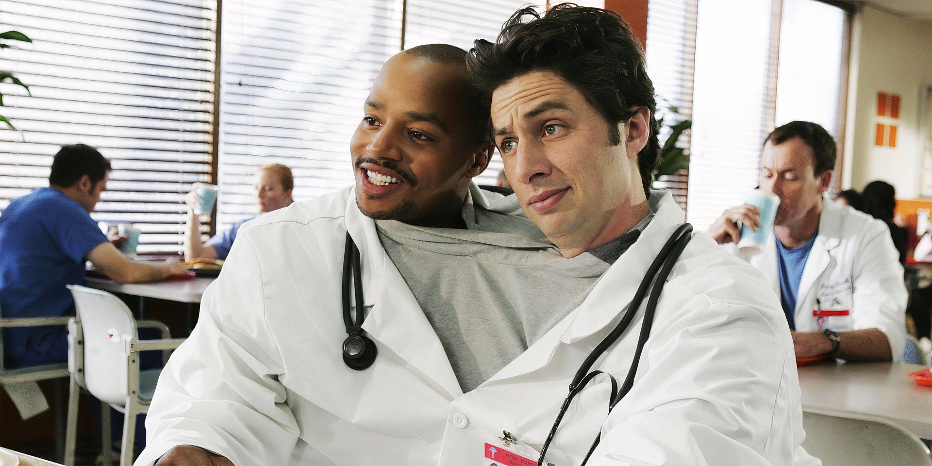 Перезагрузка Scrubs получила невероятно многообещающее обновление от создателя: «Так очень близко»