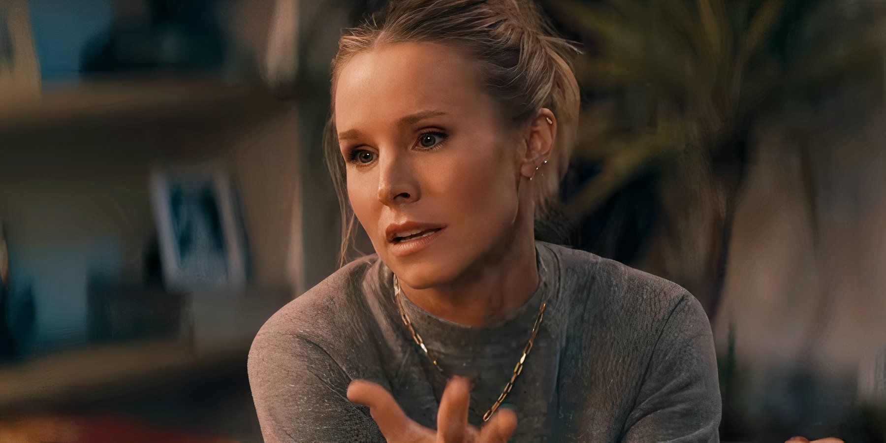 Actress Kristen Bell as Joanne in the Netflix show Nobody Wants This. 