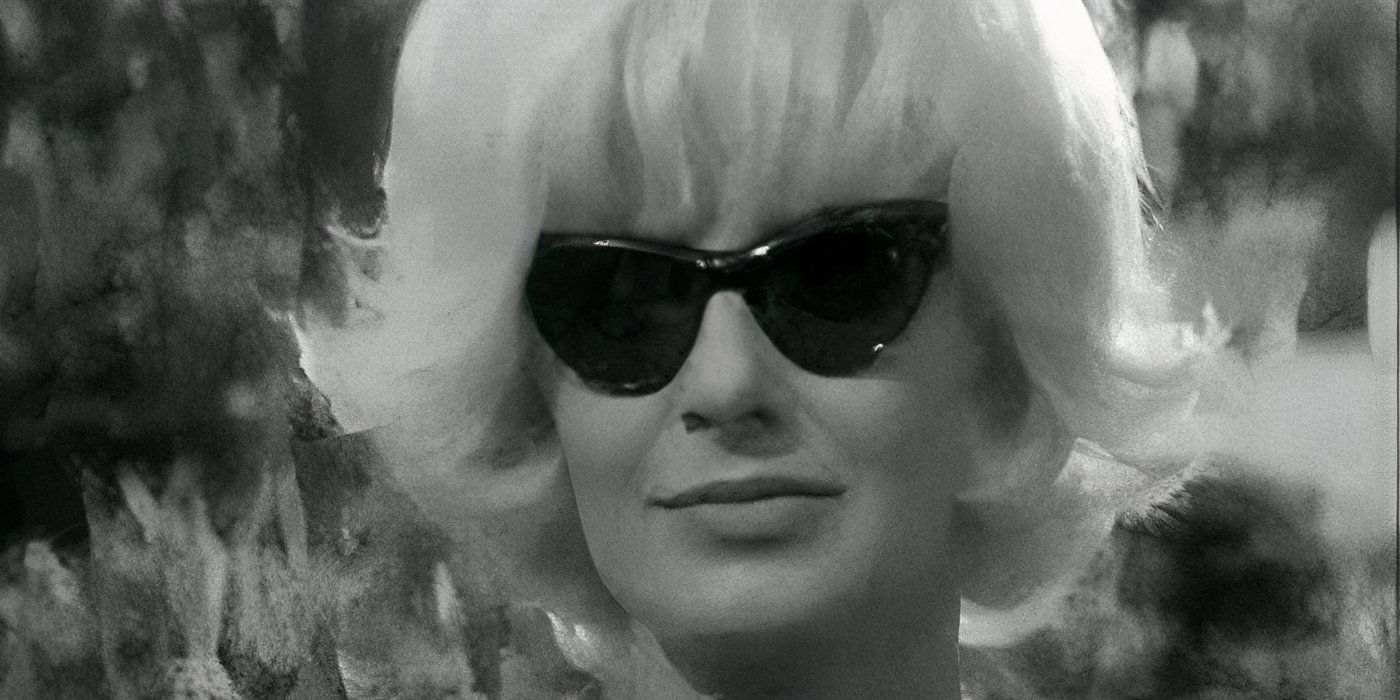 Joanne Woodward as Lila Green wearing sunglasses in The Stripper