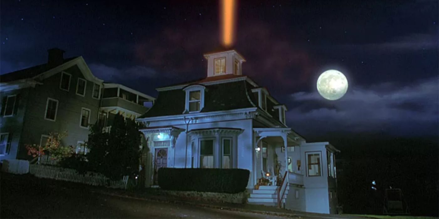 10 Hocus Pocus Locations Fans Can Actually Visit In Massachusetts