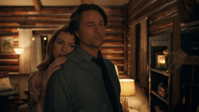 La temporada 6 de Virgin River obtiene una fecha de lanzamiento sorpresa en Netflix y se revelan imágenes de primer vistazo