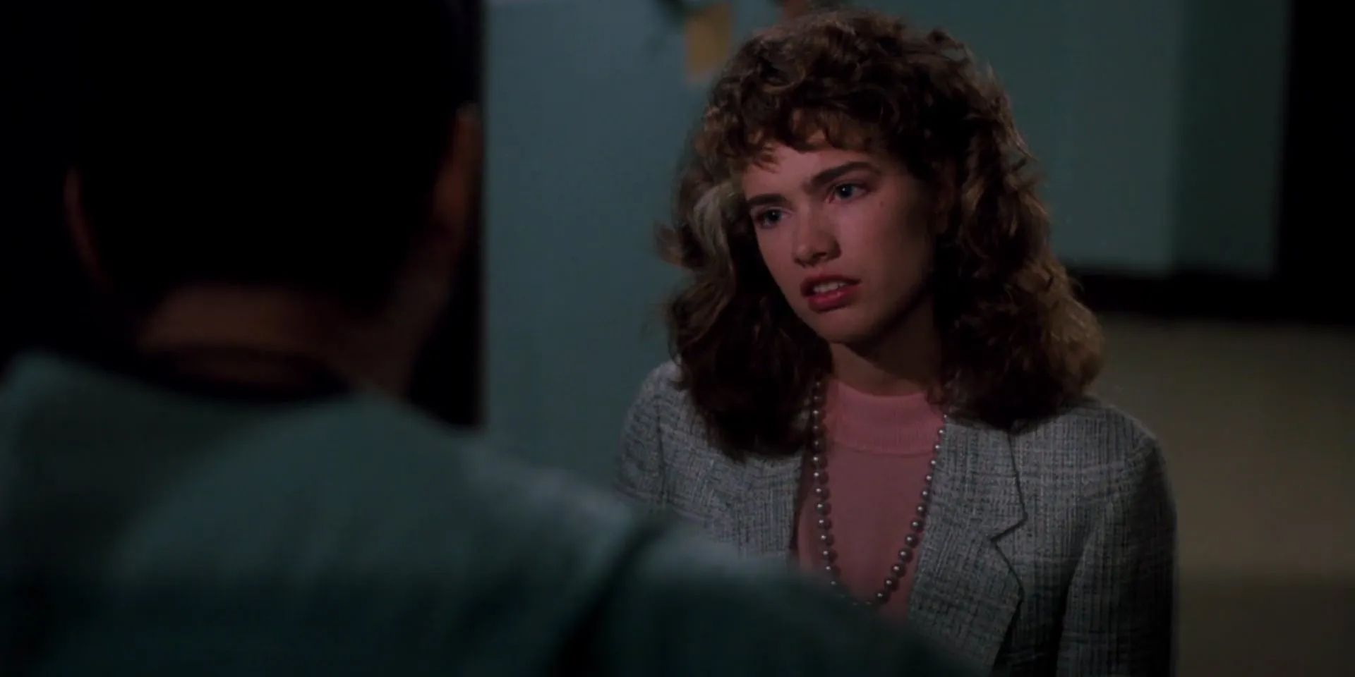 ¿Cuántos años tiene Nancy Thompson en Pesadilla en Elm Street?