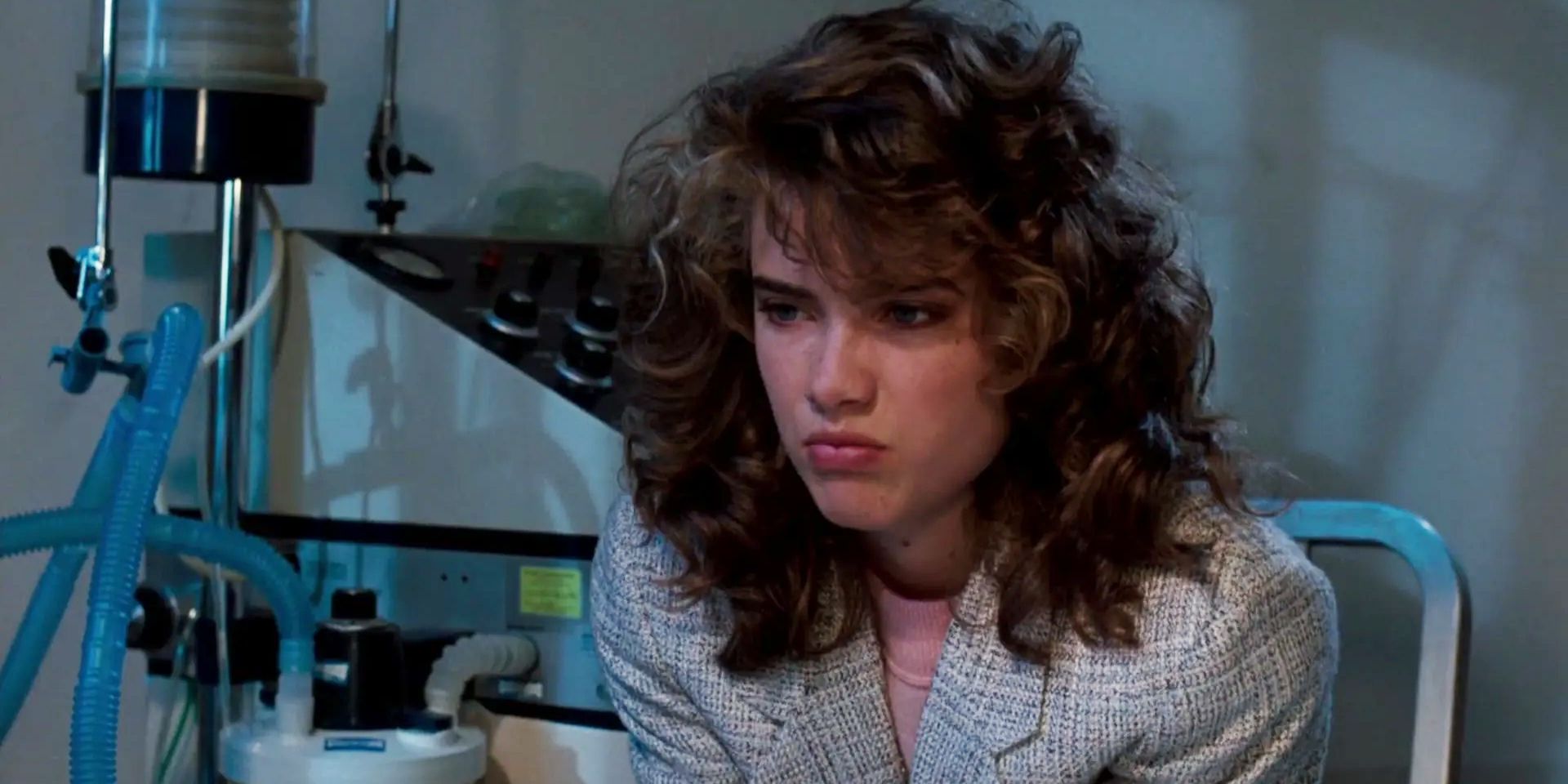 ¿Cuántos años tiene Nancy Thompson en Pesadilla en Elm Street?