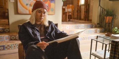 Marshall P. Pope (Jin Ha) reading Sazz's script in Only Murders in the Building Season 4 Ep 10