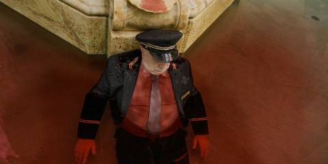 Lester's (Teddy Coluca) dead body in the fountain of the Arconia in Only Murders in the Building Season 4 Ep 10