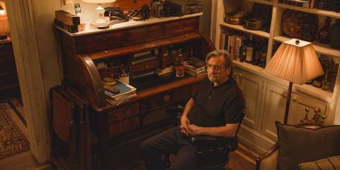 Milton Dudenoff (Griffin Dunne) wondering what to do with his apartment after the death of his wife in Only Murders in the Building Season 4 Episode 8