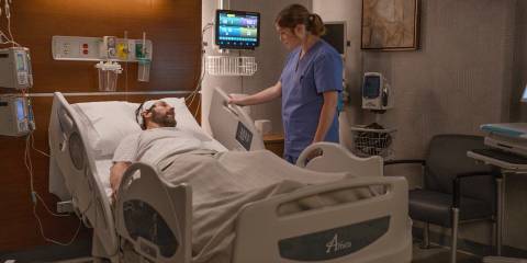 Glen Stubbins in the hospital asks to see Mabel, Charles, and Oliver in Only Murders in the Building Season 4 Episode 9