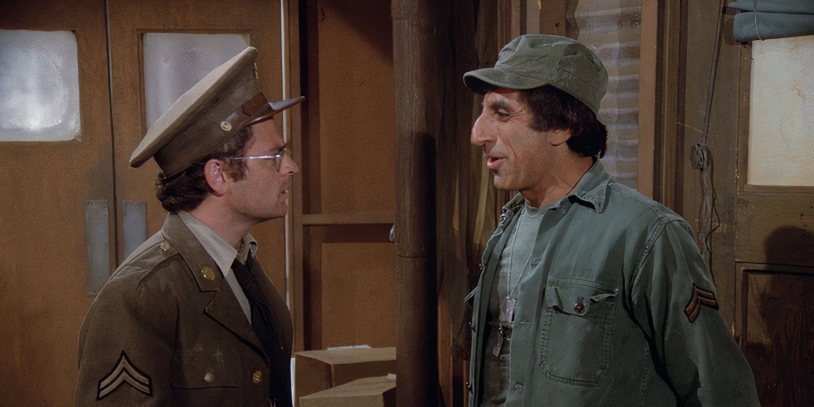 Radar threatens Klinger with violence in MASH