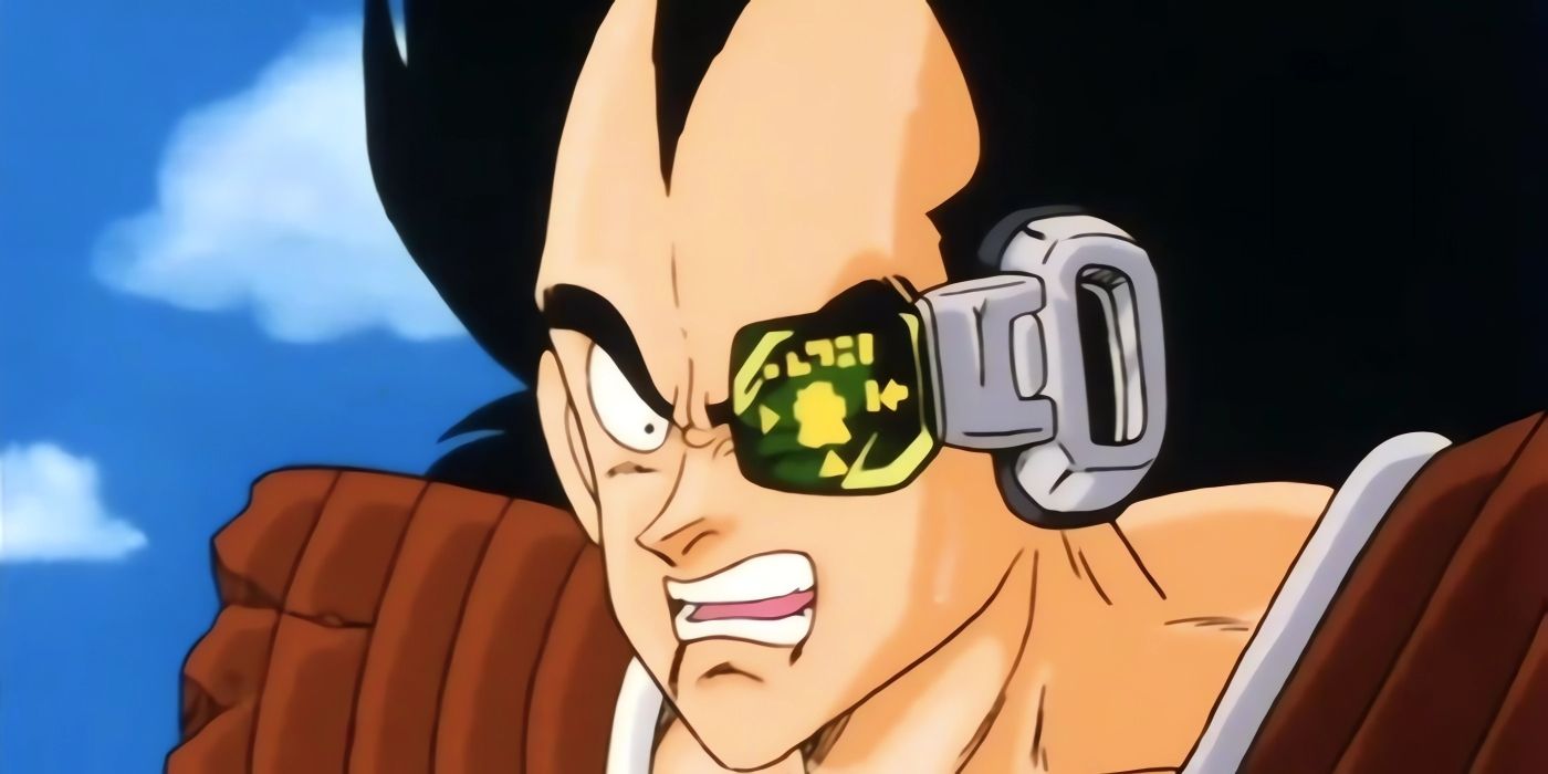 Raditz escaneando os níveis de poder com seu scouter durante sua luta contra Goku e Piccolo. 