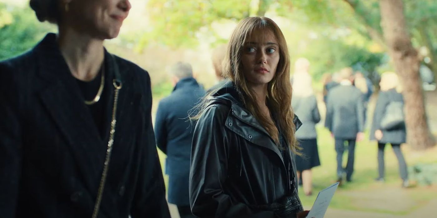 7 Reasons Reviews For Ella Purnell's New Dark Comedy Are So Good